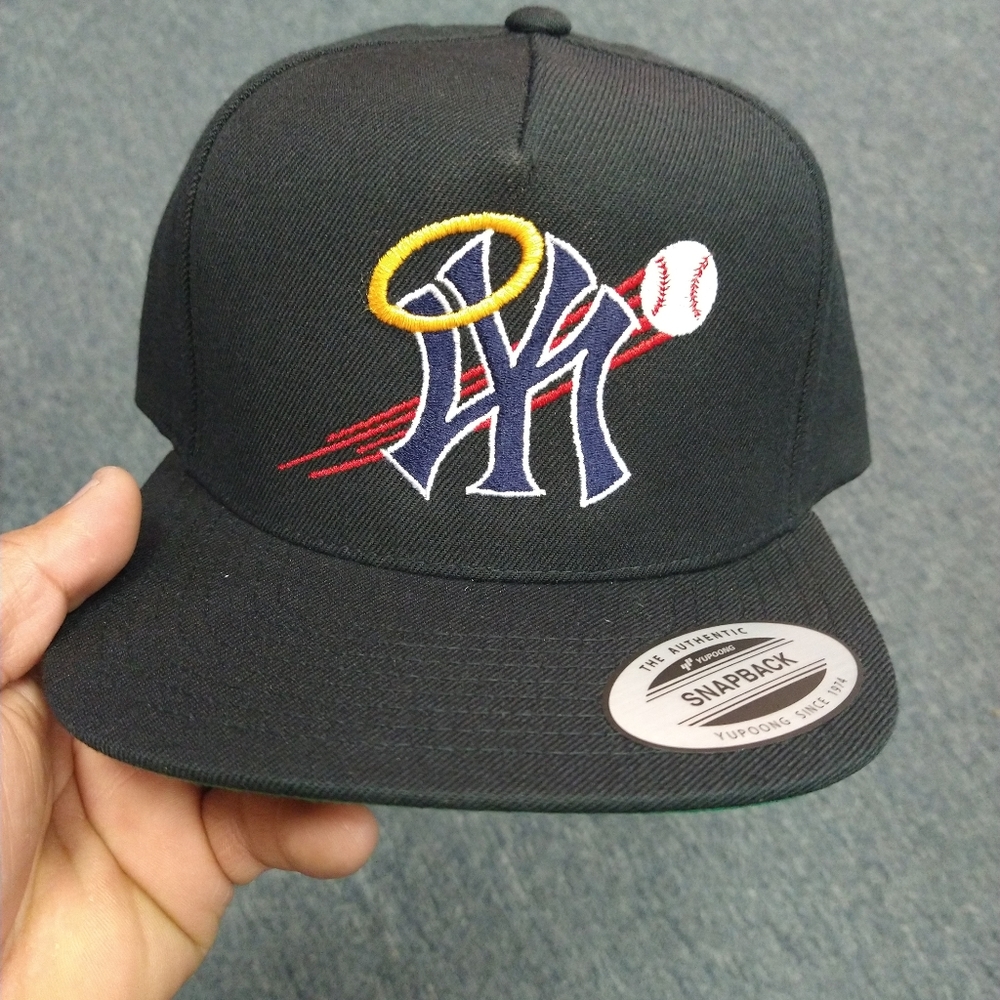 YANKEES MASHUP SNAPBACK HAT BRAND NEW